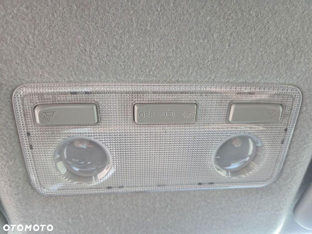 Toyota Yaris - 25