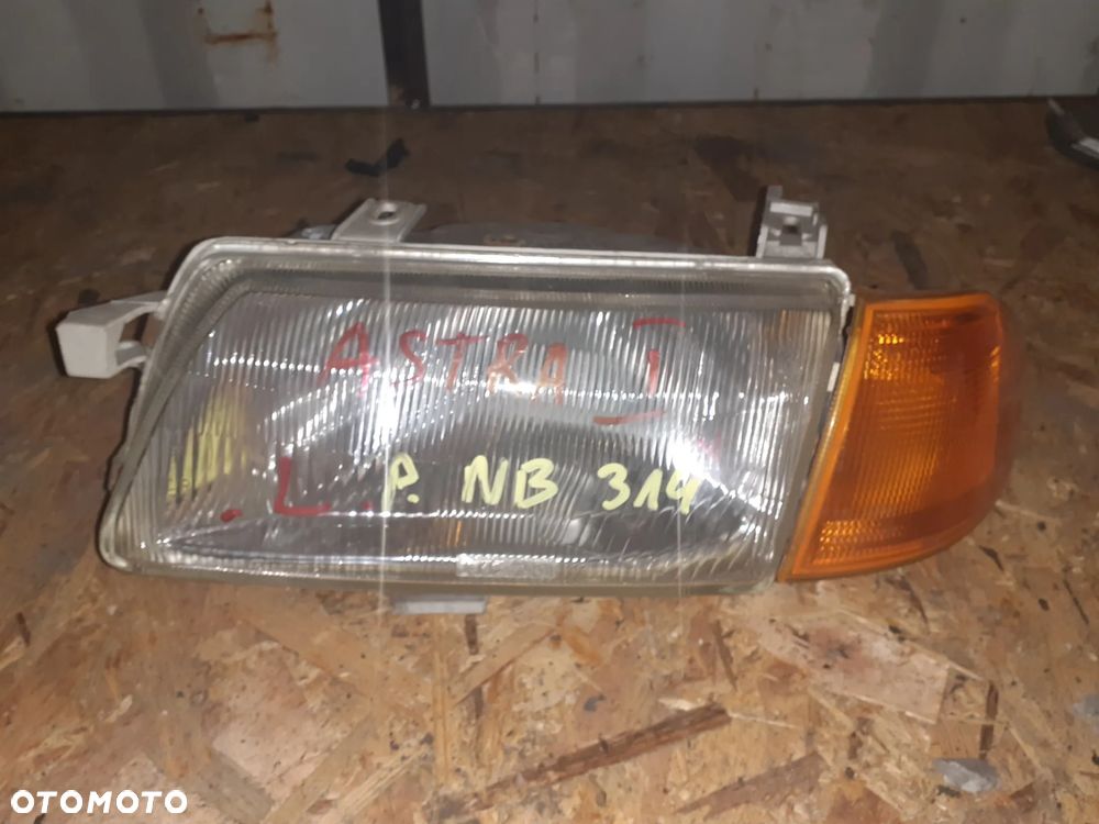 Reflektor LEWY LEWA LAMPA PRZÓD OPEL ASTRA F - 1