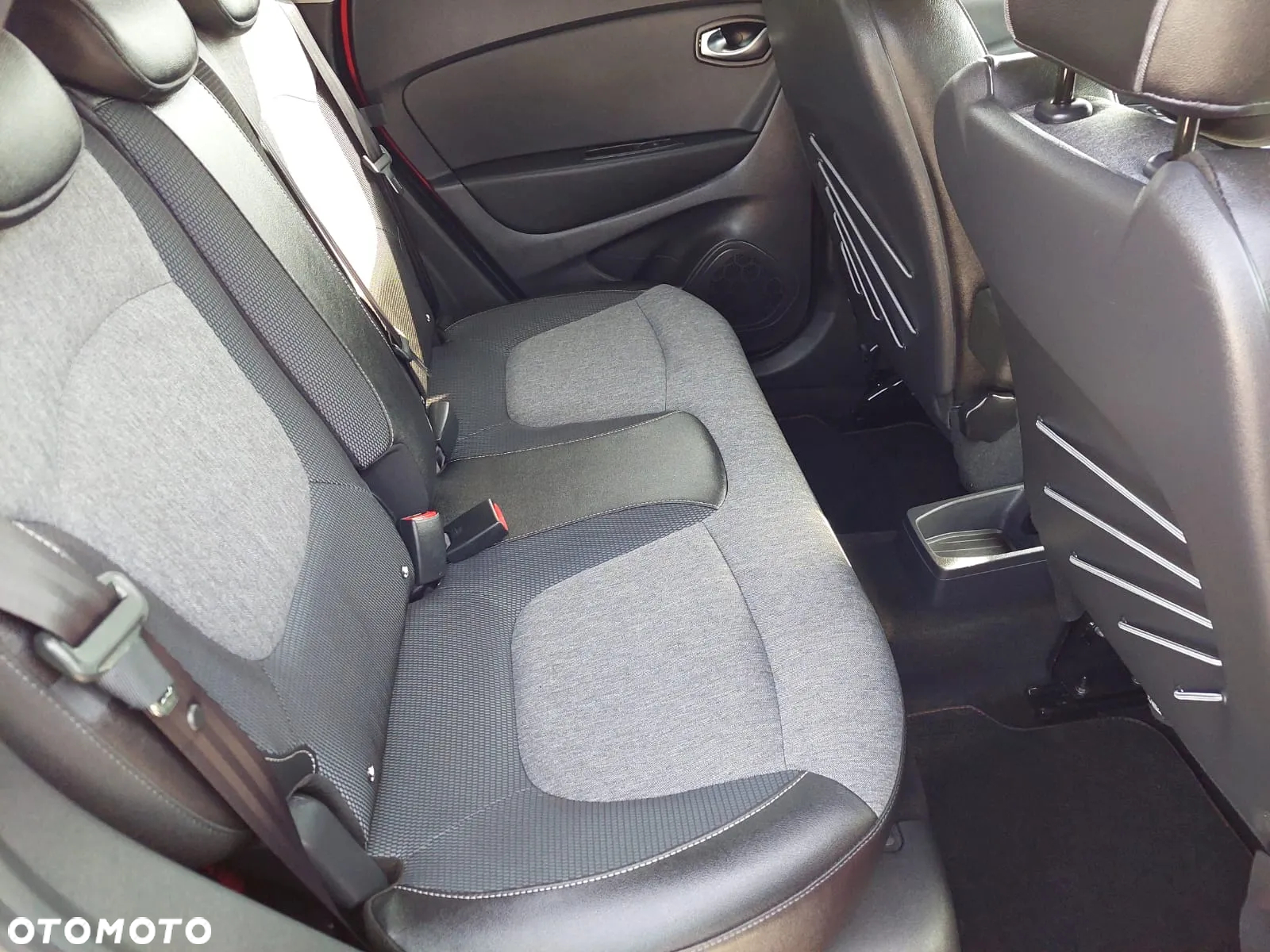 Renault Captur 1.2 Energy TCe Initiale Paris - 25
