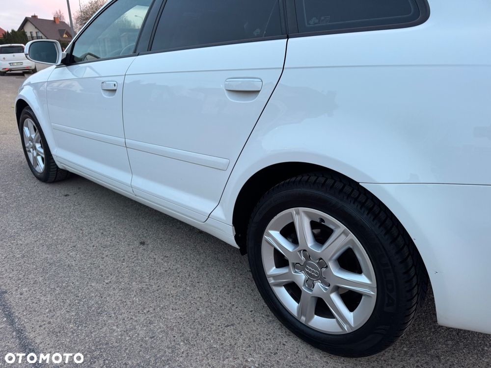 Audi A3 Sportback 2.0 TDI DPF S tronic S line Sportpaket - 16