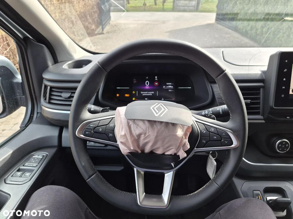 Renault Trafic Grand 2.0 dCi EDC - 11