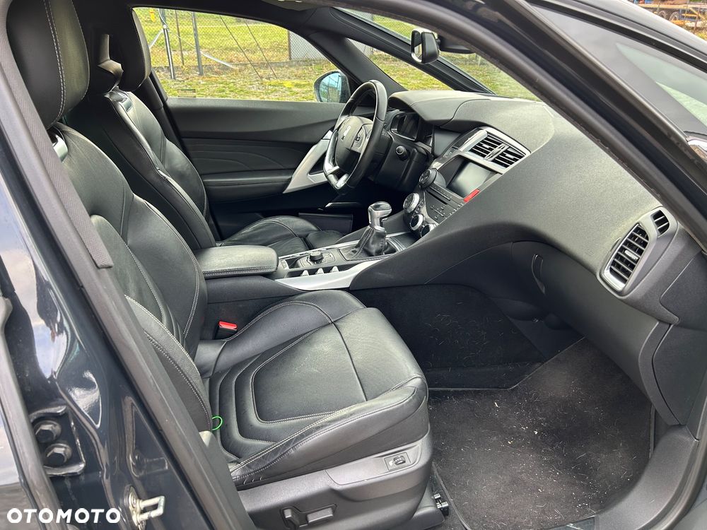 Citroën DS5 HDi 165 Business - 11