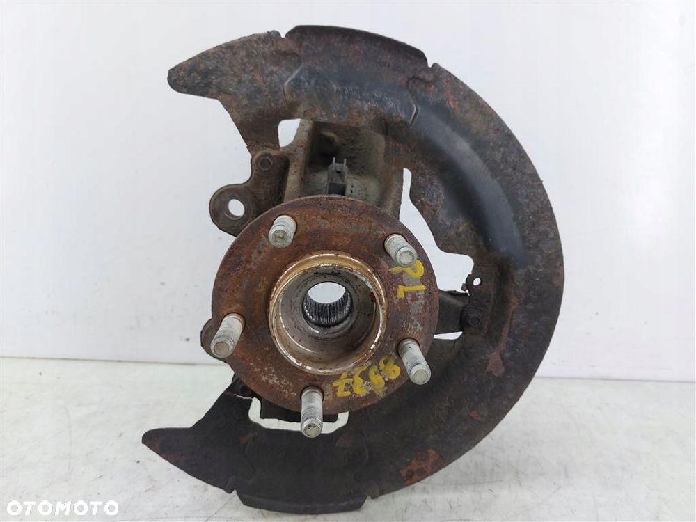 Zwrotnica lewa przód Volvo C30 1.6D 110KM 2006-2010 - 1