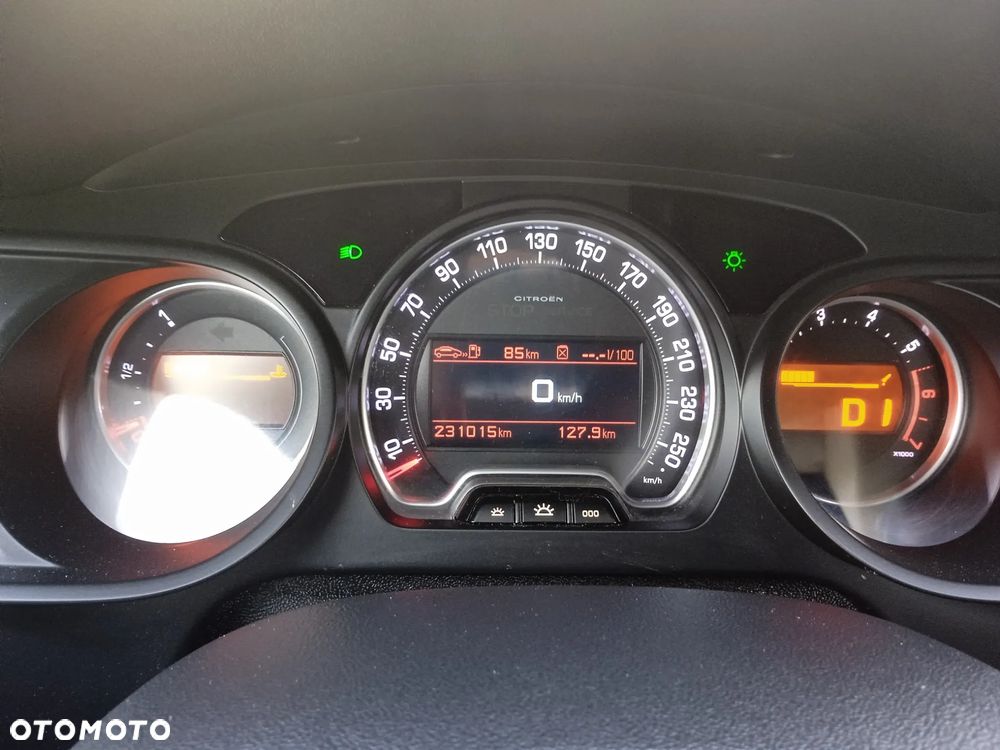 Citroën C5 2.0 16V Confort - 16