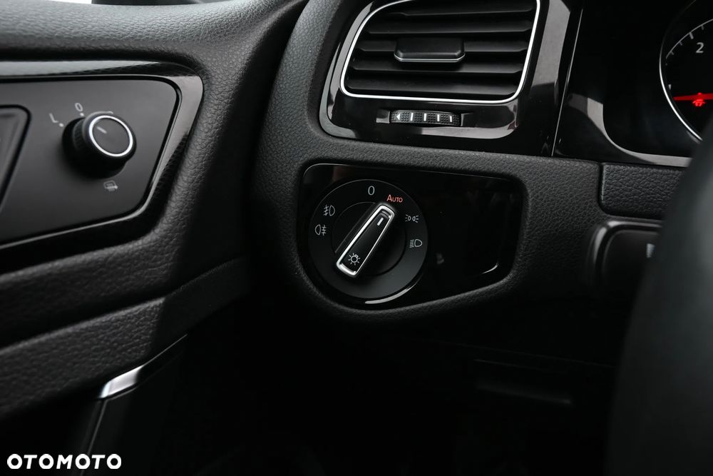 Volkswagen Golf 2.0 TDI BMT Highline DSG - 38