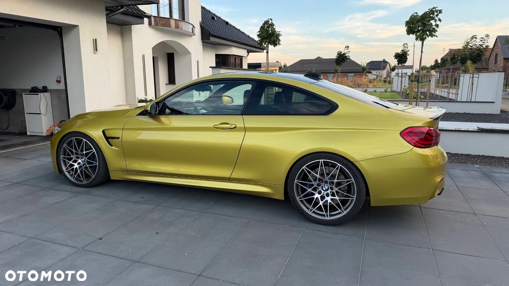 BMW M4 DKG Competition - 4