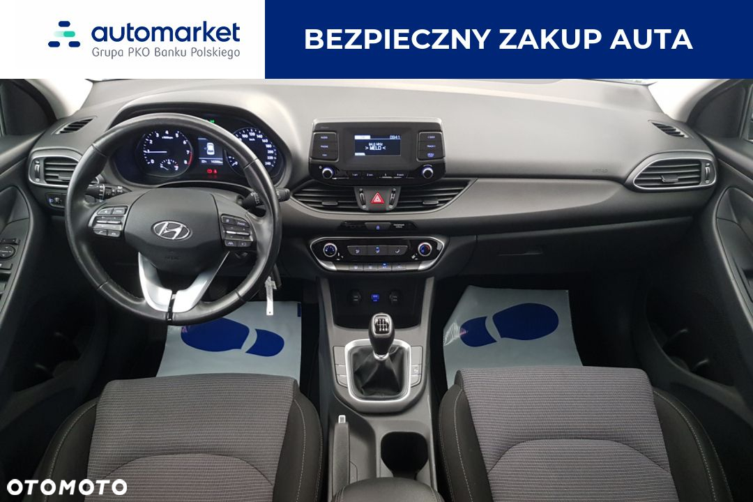 Hyundai i30 1.5 DPI Classic + - 9