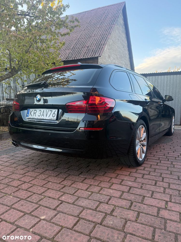 BMW Seria 5 525d xDrive Luxury Line - 13