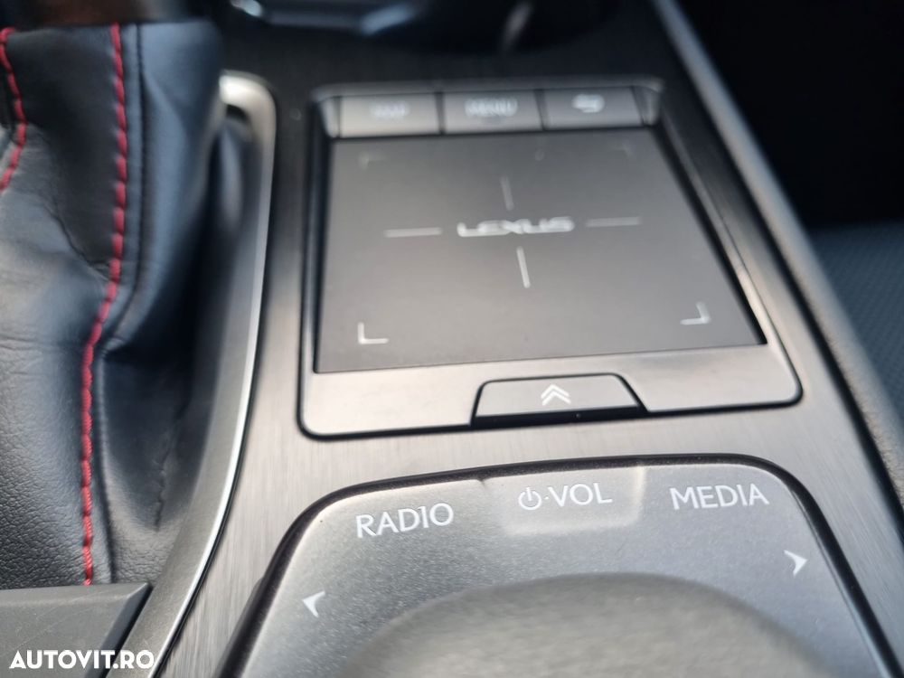 Lexus UX 250h (E-FOUR) F SPORT - 35