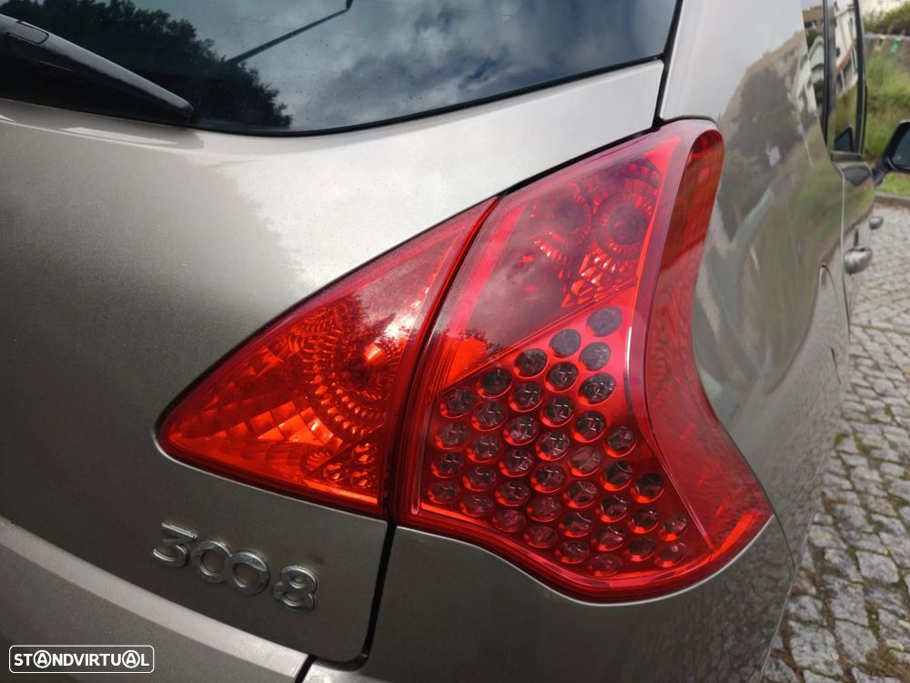 Peugeot 3008 1.6 HDi Premium - 13