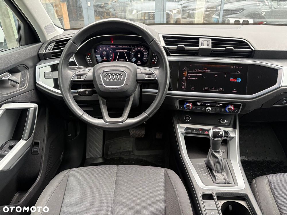 Audi Q3 Sportback - 11