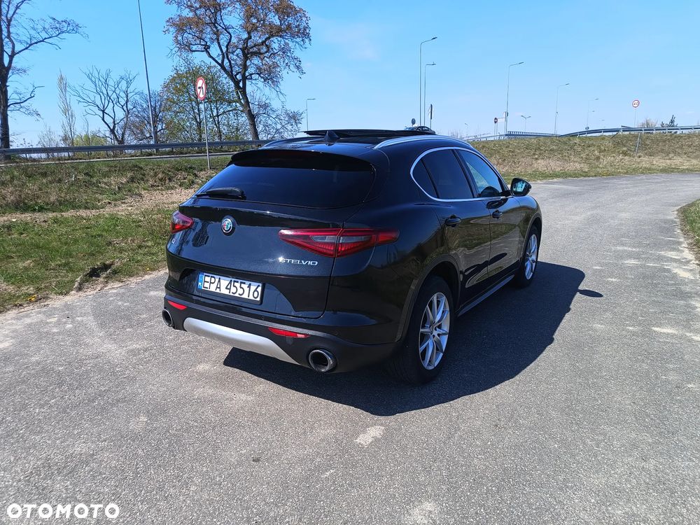 Alfa Romeo Stelvio 2.0 Turbo 16V AT8-Q4 Tributo Italiano - 1