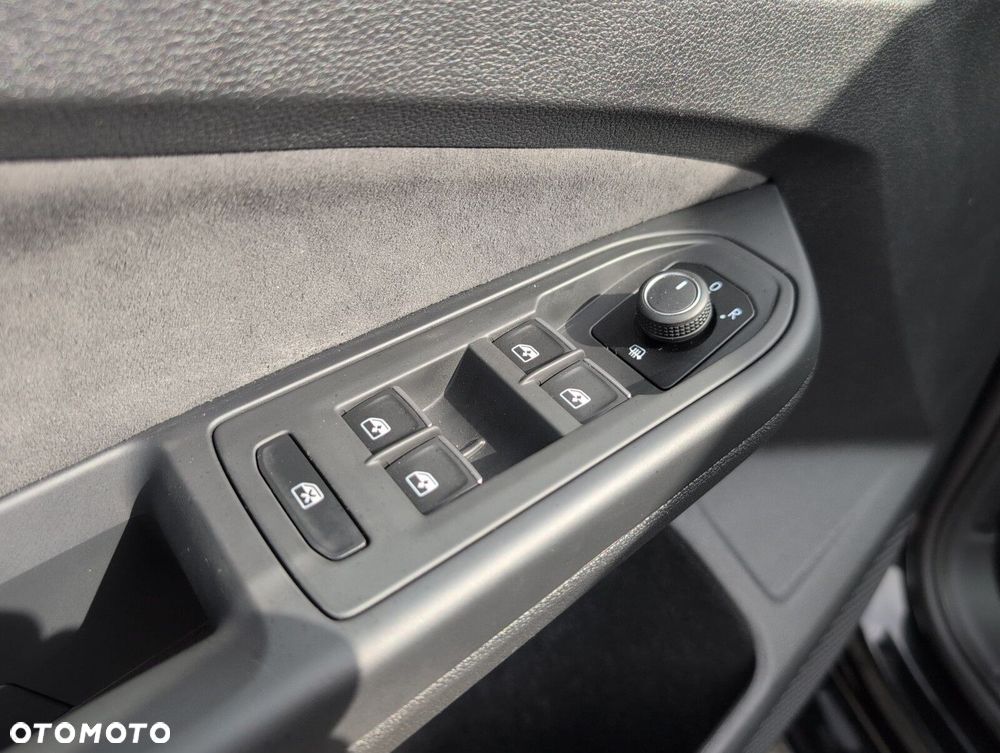 Volkswagen Golf 1.5 TSI EVO Style - 21