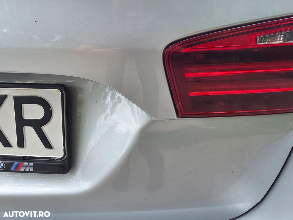 BMW Seria 5 530d xDrive - 32
