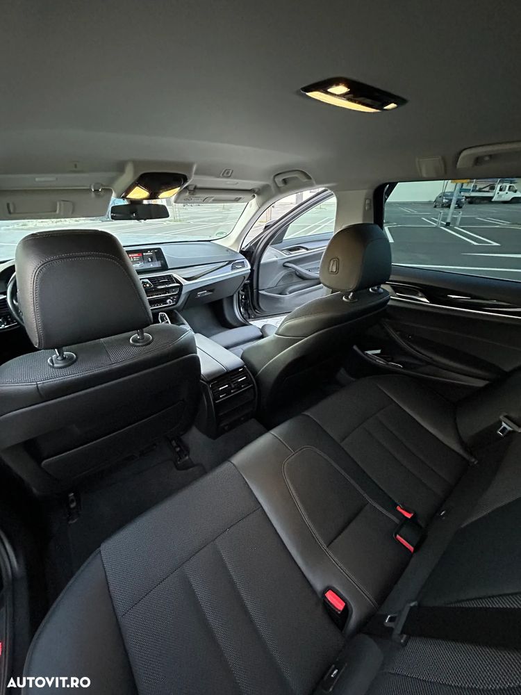 BMW Seria 5 530d xDrive Aut. Sport Line - 9