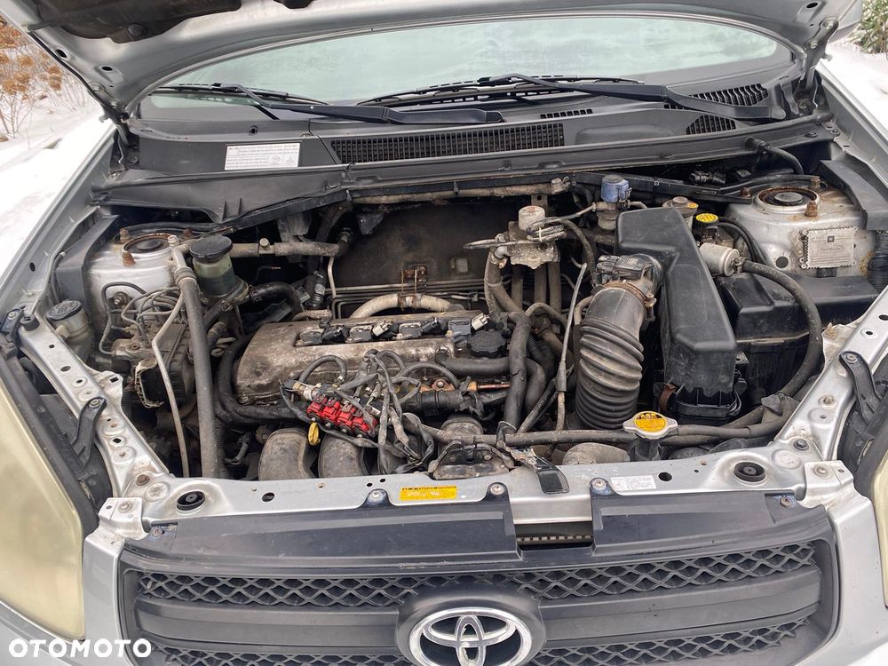 Toyota RAV4 - 9