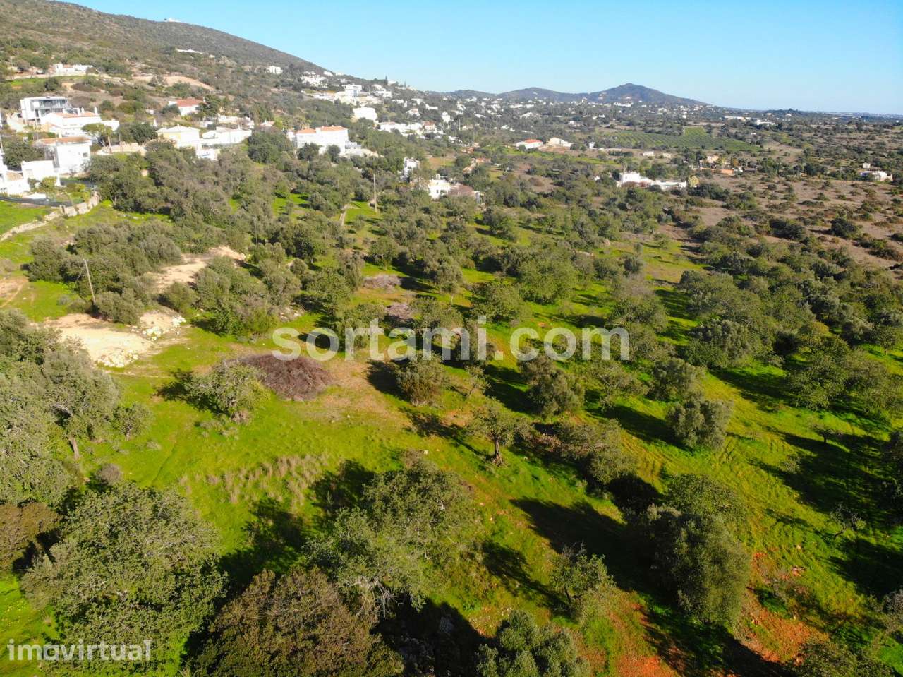 Lote de Terreno  Venda em Santa Bárbara de Nexe,Faro - Grande imagem: 2/4