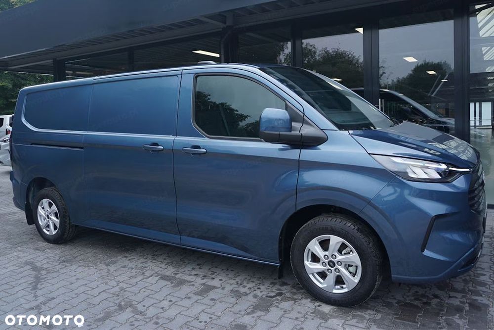 Ford Transit Custom 320 L2H1 Limited 2.0 150KM - 2