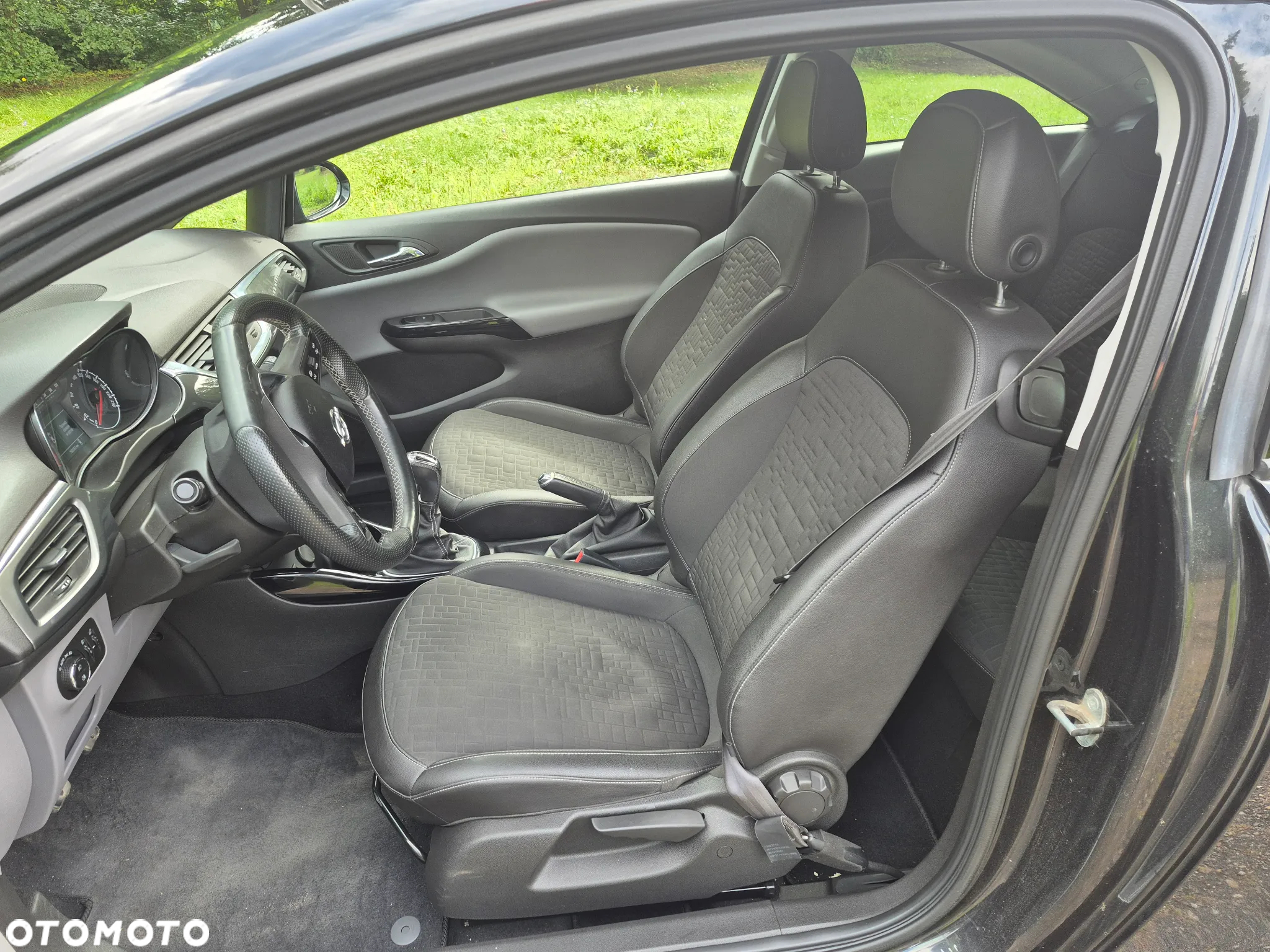 Opel Corsa 1.4 T GSi S&S - 11