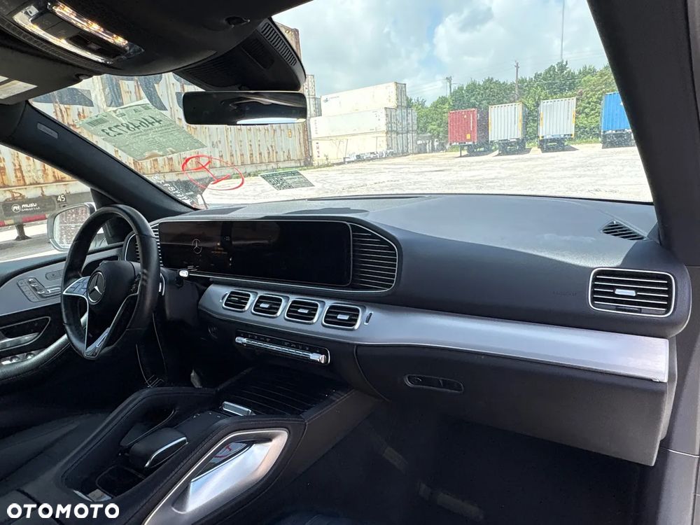 Mercedes-Benz GLE - 16