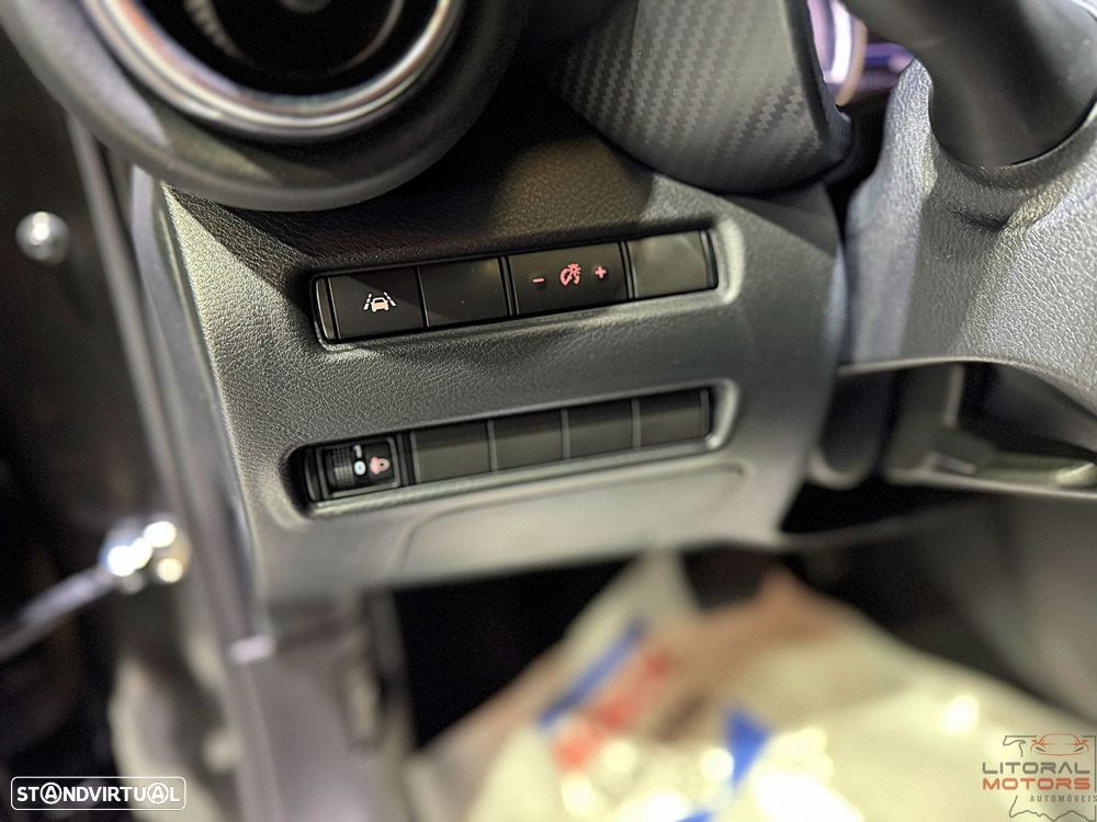 Nissan Juke 1.6 Hybrid N-Design - 18