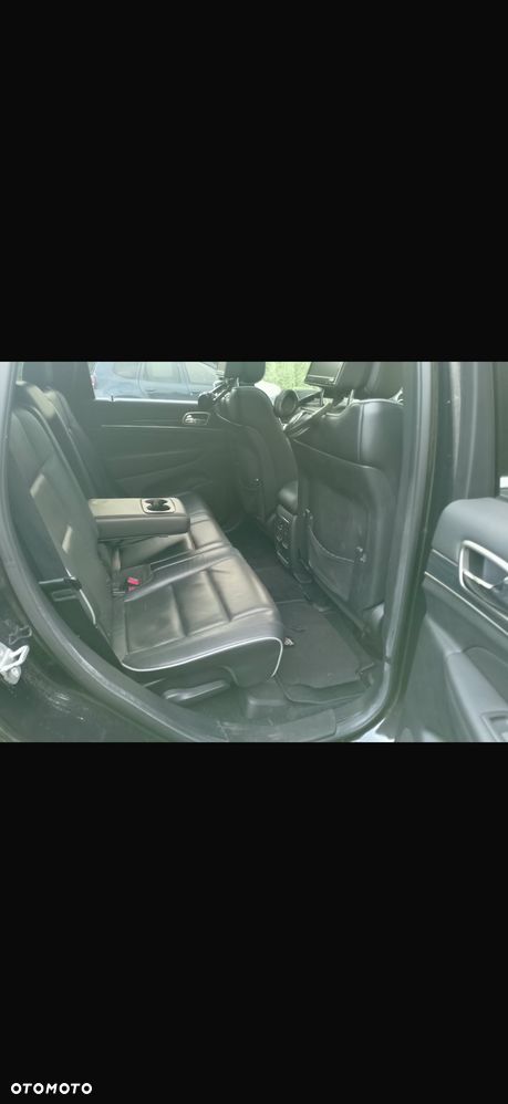 Jeep Grand Cherokee - 28
