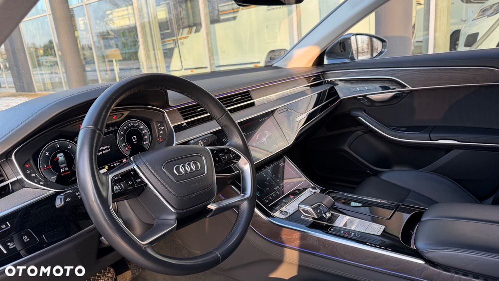 Audi A8 - 10
