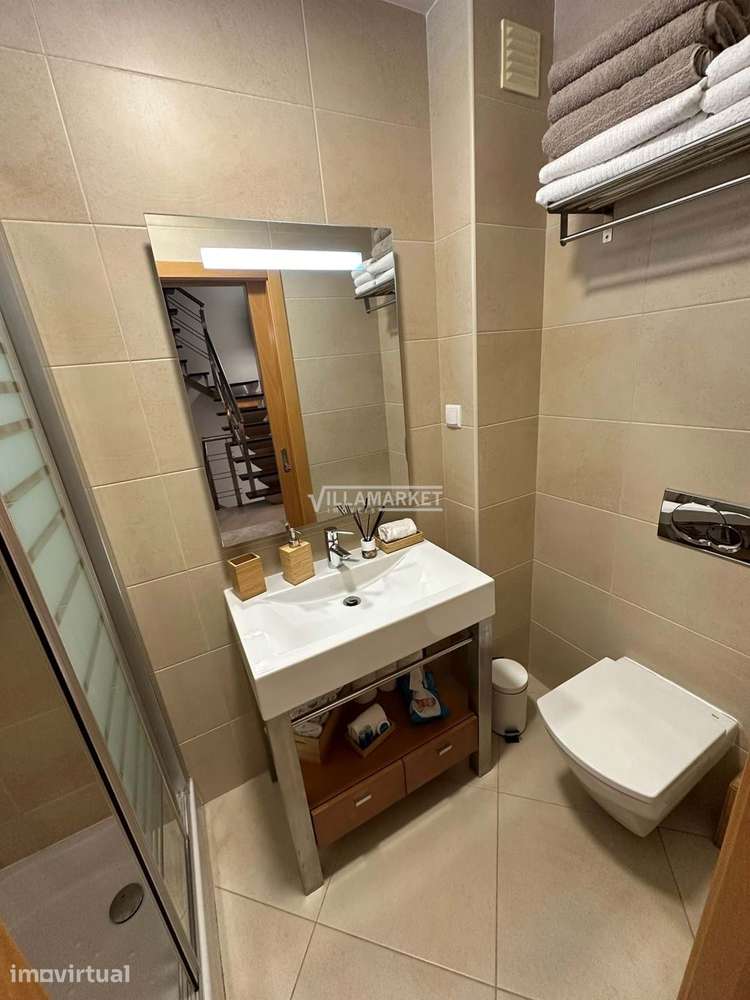 Moradia V3 + 2 inserida em condomínio com piscina situado em Vilamoura - Grande imagem: 4/50