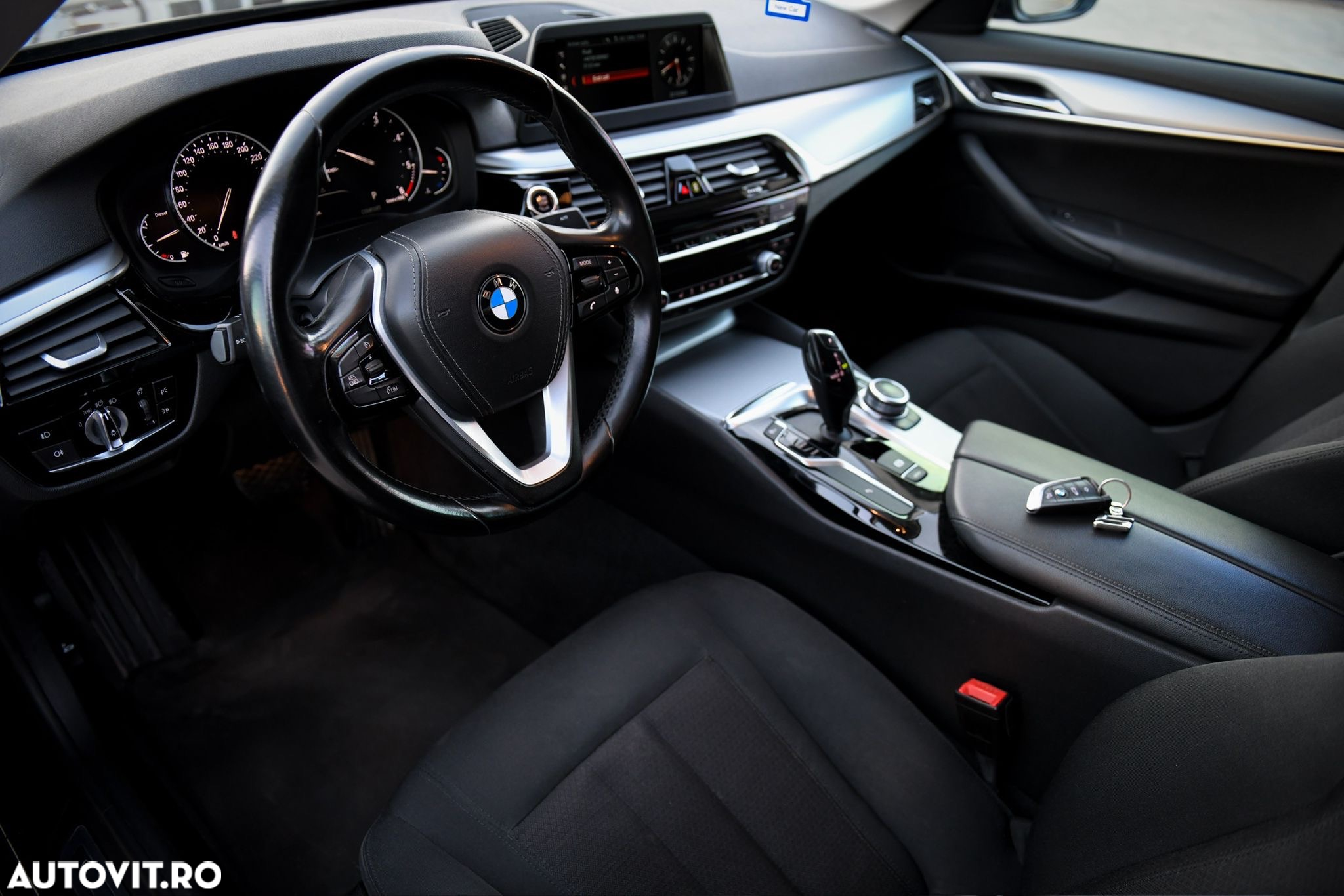 BMW Seria 5 520d AT - 17