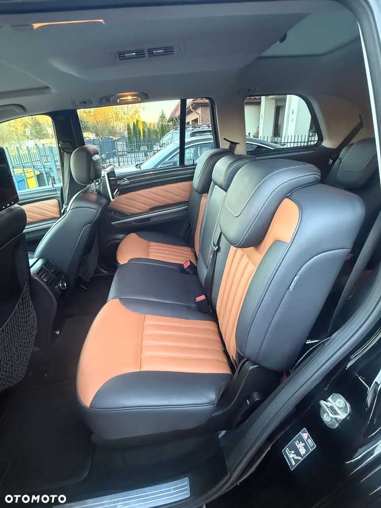 Mercedes-Benz GL 450 - 21