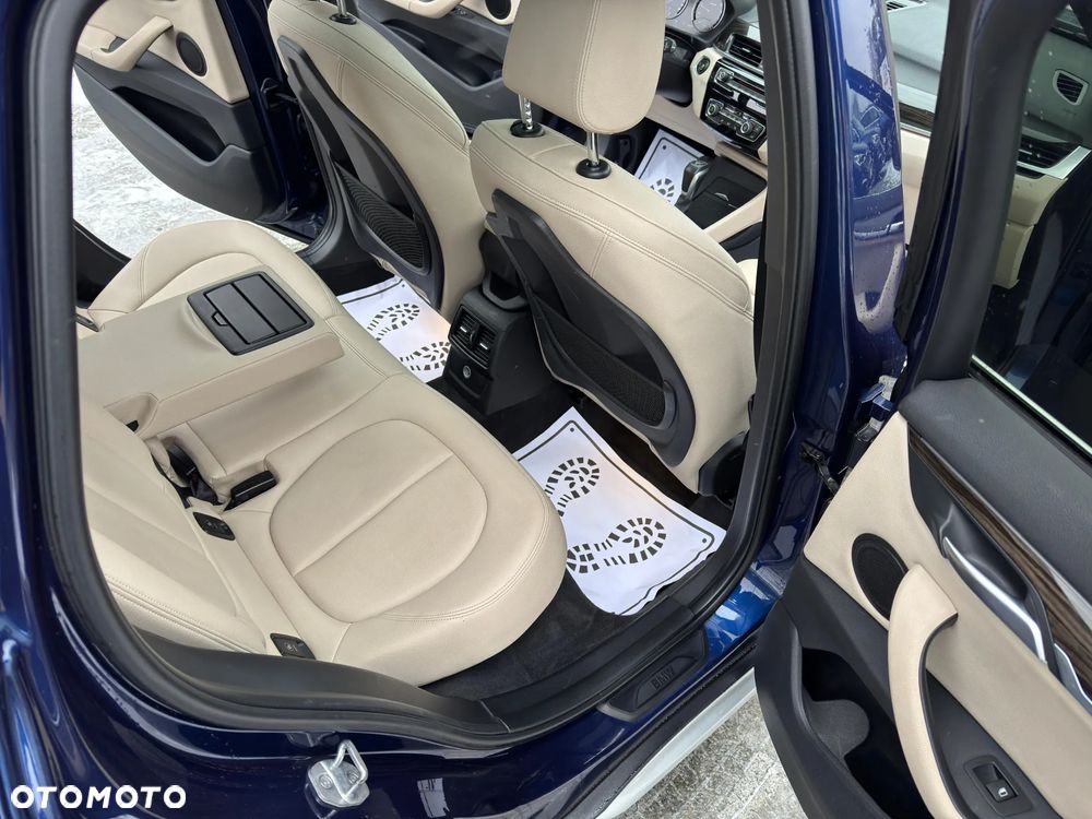 BMW X1 xDrive25i xLine sport - 16