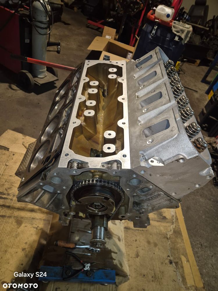 Cadillac Escalade - 23