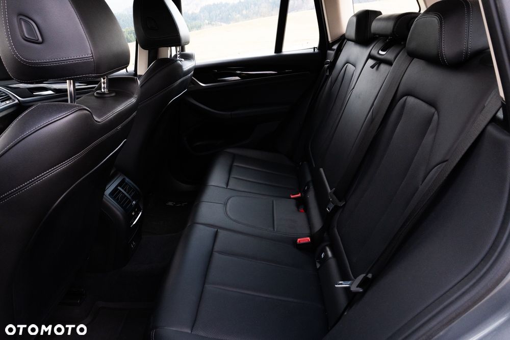 BMW X3 xDrive30d mHEV - 12