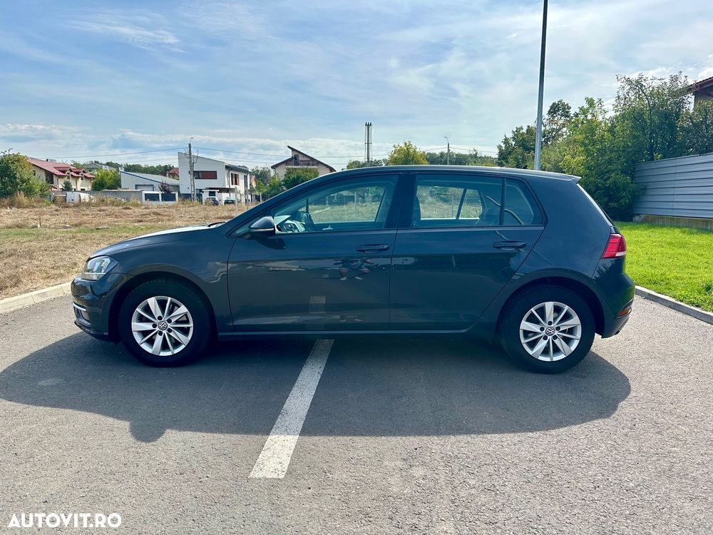 Volkswagen Golf 1.6 TDI Highline - 12
