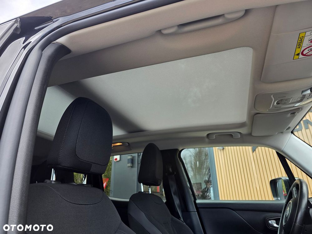 Jeep Renegade - 12