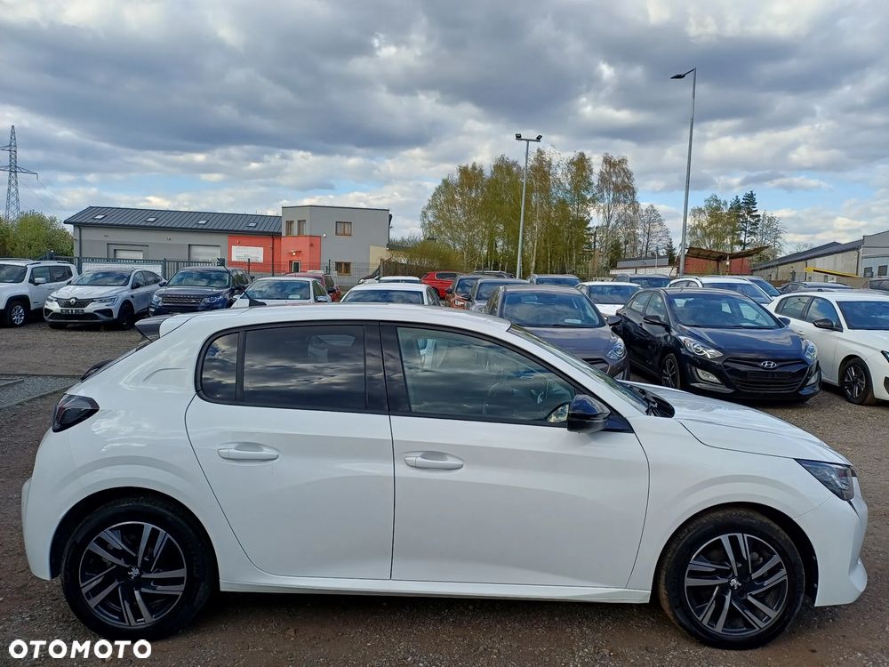 Peugeot 208 PureTech 100 Allure - 8