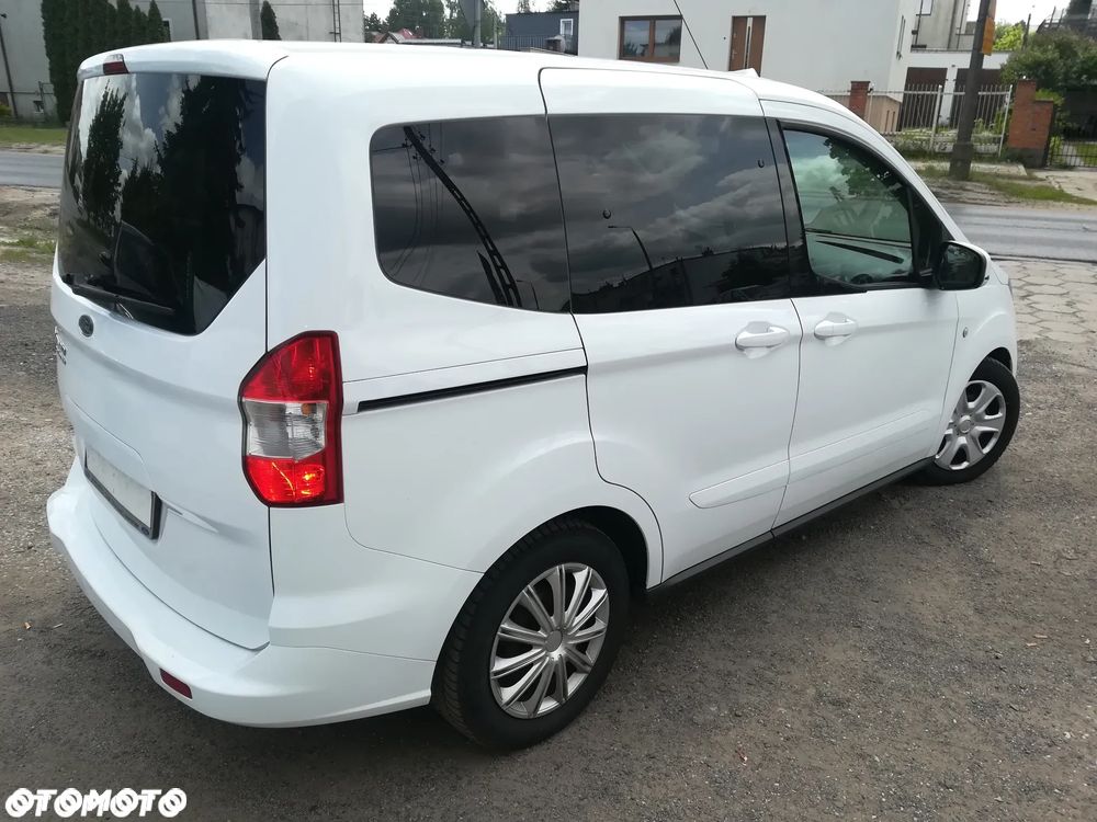 Ford Tourneo Courier - 5