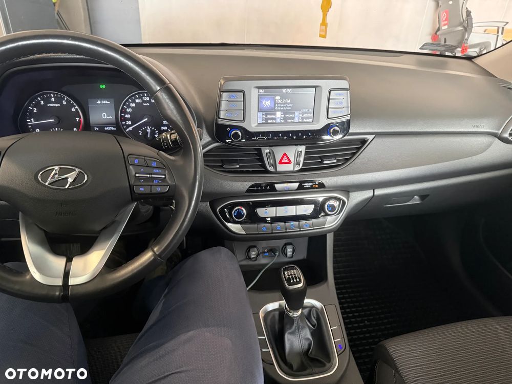 Hyundai i30 1.4 Classic + - 8