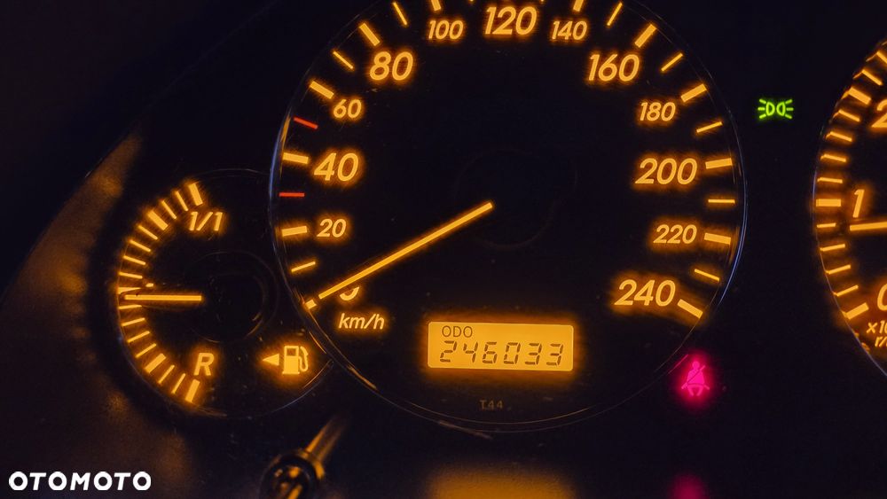 Toyota Avensis 1.8 VVT-i Combi - 14