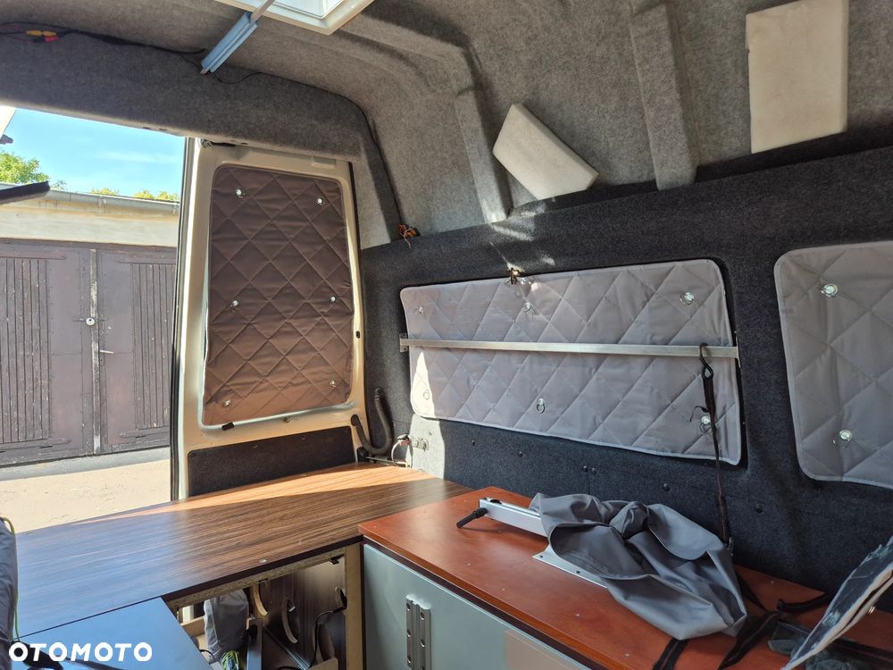 Volkswagen Transporter - 15