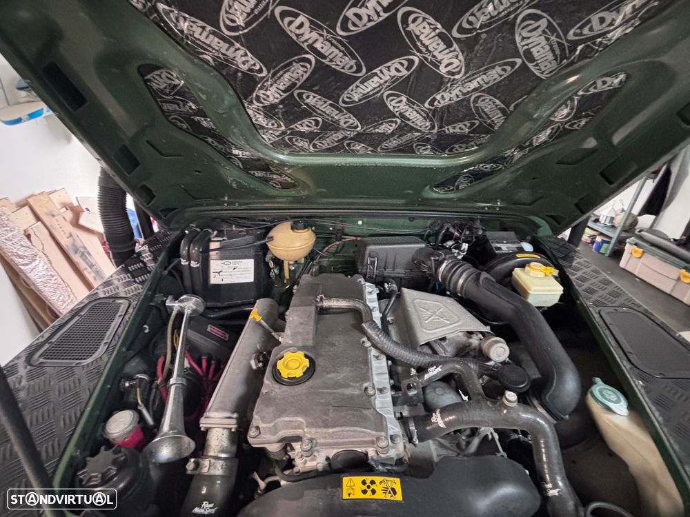 Land Rover Defender 90 2.5 TD5 Metal Top - 9