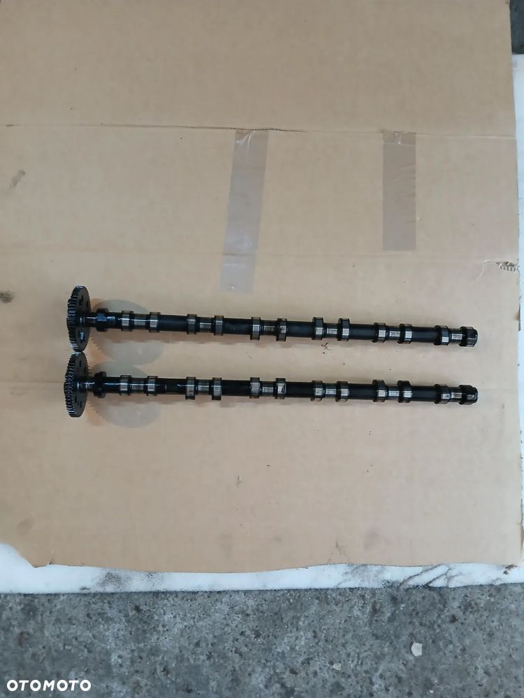 Głowica wałki głowicy BMW E60 E61 E65 E66 X5 E70 3l.d 231KM-235KM 0704541 0096689 - 1