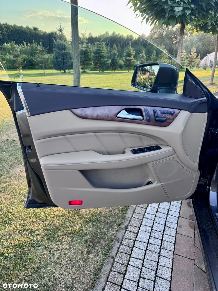 Mercedes-Benz CLS 350 CDI 4-Matic BlueEff - 11