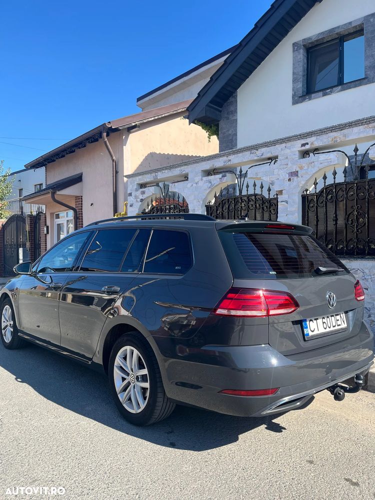 Volkswagen Golf - 5
