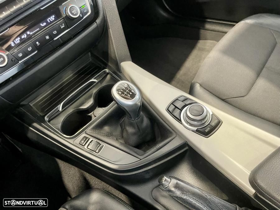 BMW 318 d Advantage - 13