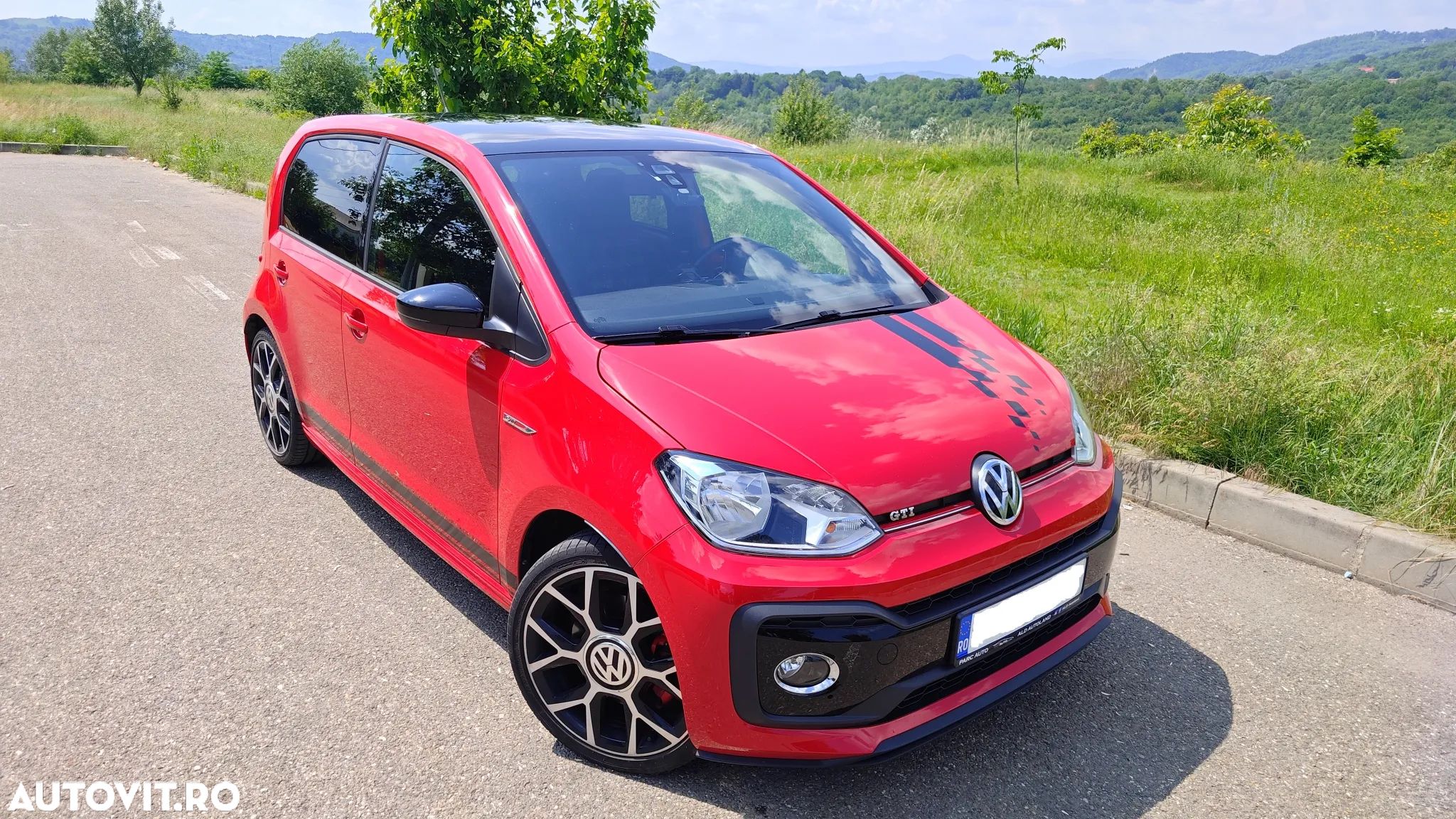 Volkswagen up! GTI - 1