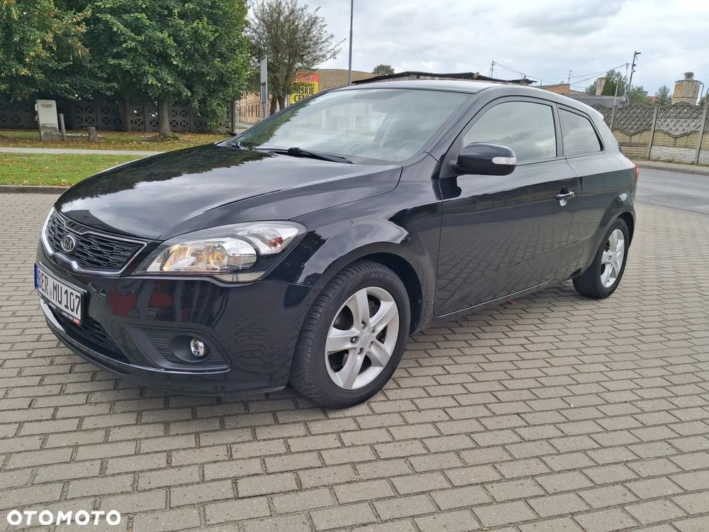 Kia Ceed 1.6 CVVT Dream-Team Edition - 12