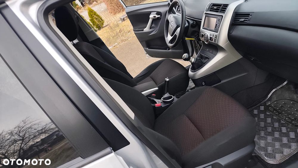 Toyota Verso 1.8 7-Sitzer Skyview Edition - 29