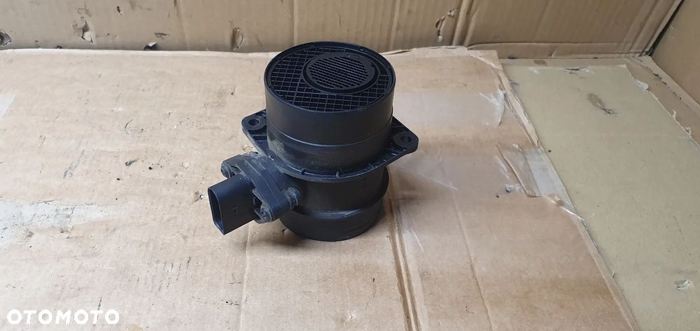 Przepływomierz powietrza VW Passat B6 2.0 TDI 074906461B - 4