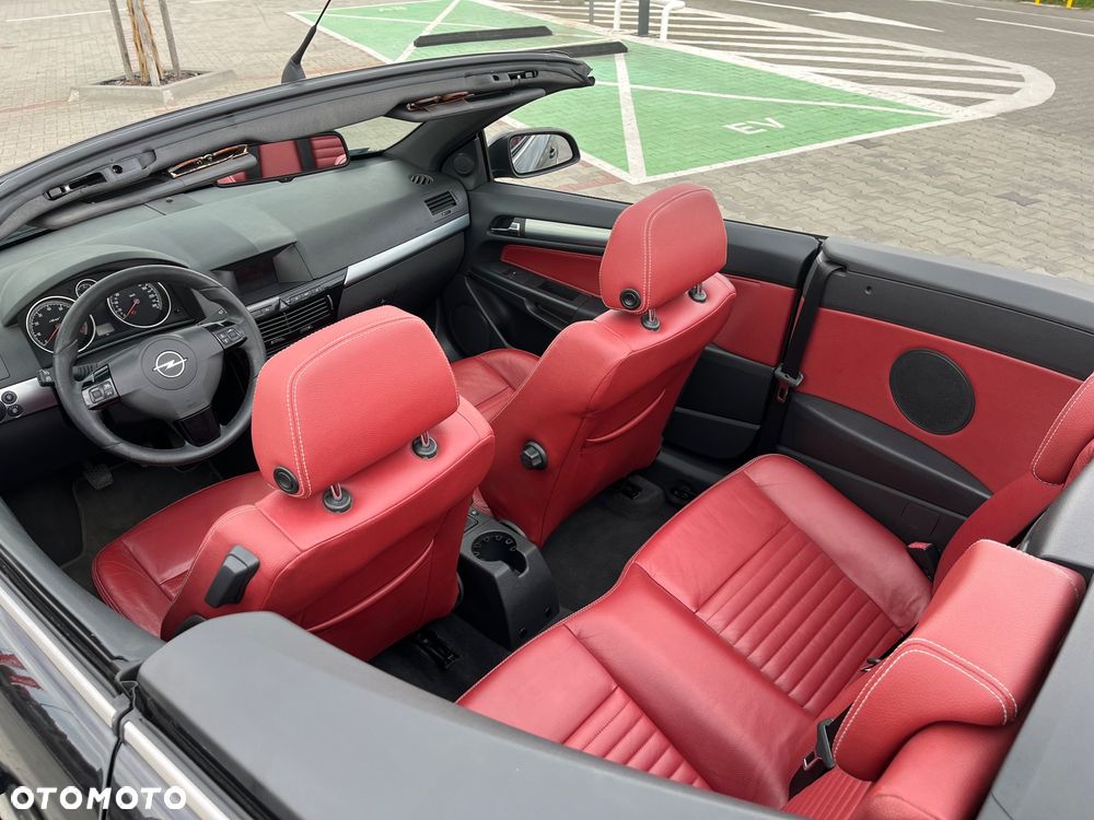 Opel Astra 1.6 Turbo Cosmo - 9